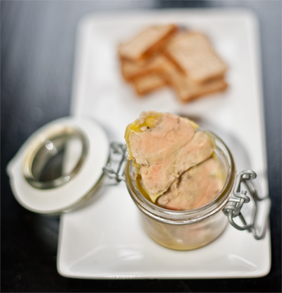 Terrine de foie gras mi-cuit, au four et au bain marie